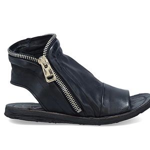 FREE SHIPPING NWT  A.S.98 Ritchie Sandal- Size 10/41